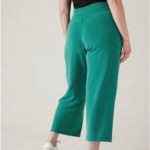Athleta Womens Echo wide Crop pants size 4